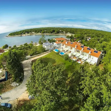 Holiday home With Hot Tub Sveti Ivan, - 27207